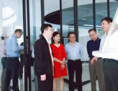 广东省工业和信息化局莅临九游网站平台-九游online(中国)调研制造业创新中心建设情况